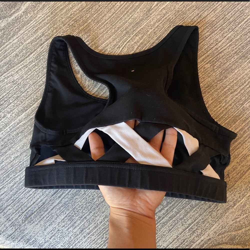 sports bra with open back
